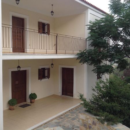 Xenonas Nikia Yerákion Exterior foto